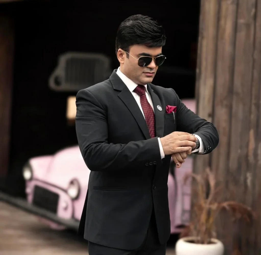 Dr Amit Maheshwari